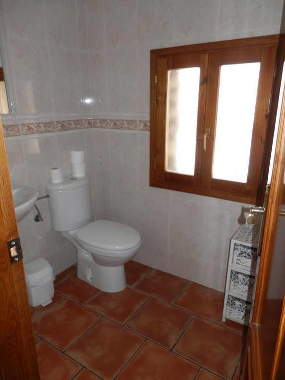 Hostal El Portalico Linares de Mora Екстериор снимка