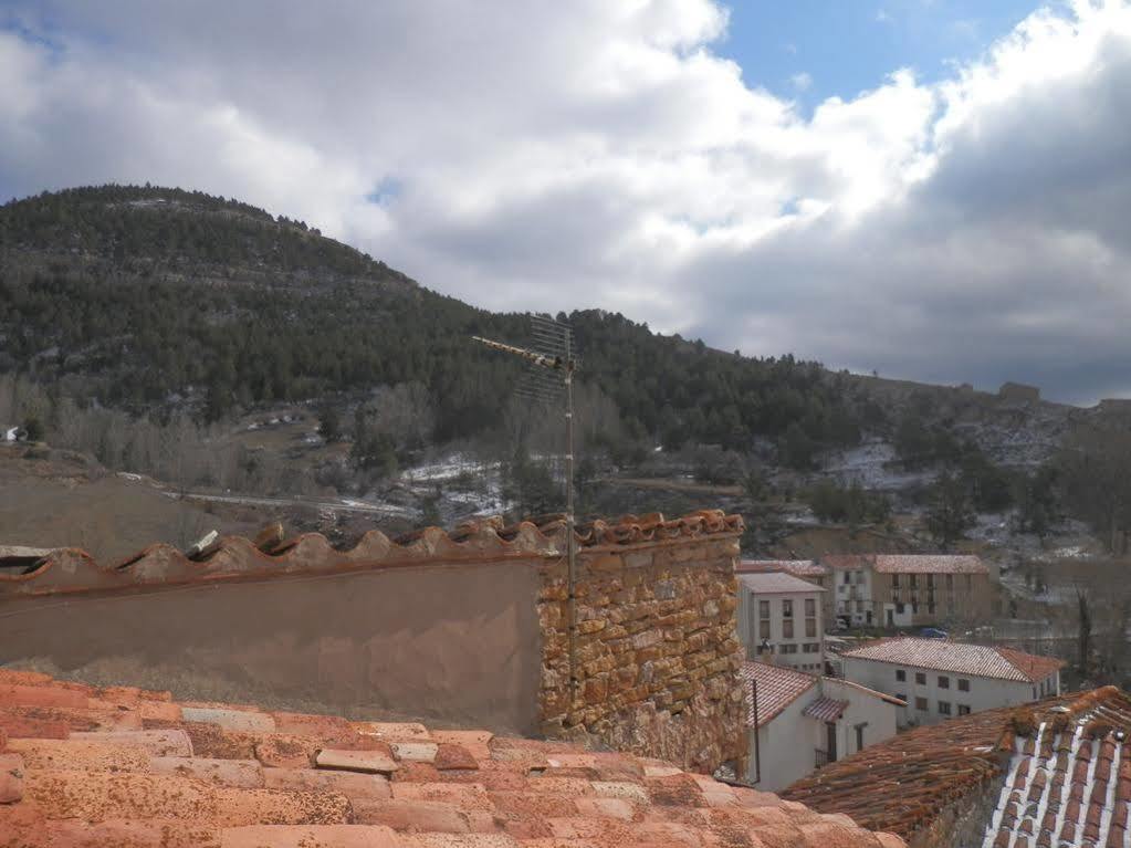 Hostal El Portalico Linares de Mora Екстериор снимка