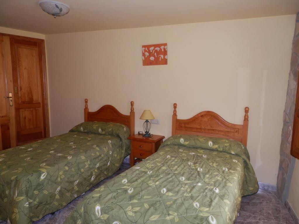 Hostal El Portalico Linares de Mora Екстериор снимка